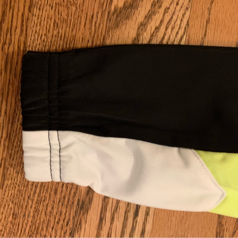Nike two piece set with track pants and dri fit top - Picture 3 of 6